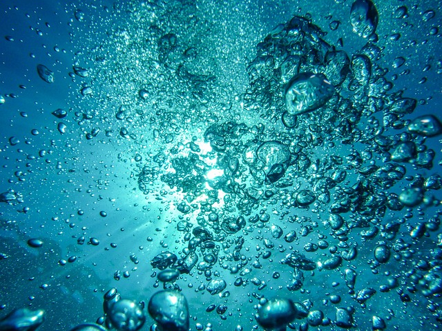 bubliny ve vodě